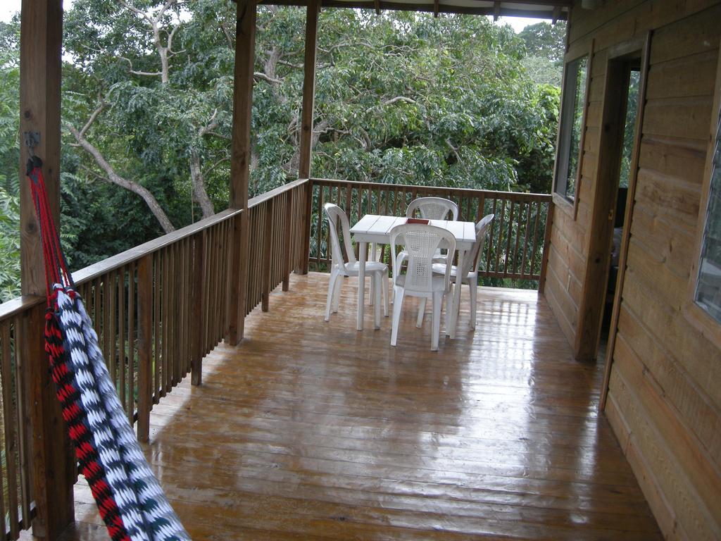 Apartments Chez Milady Utila Exteriér fotografie